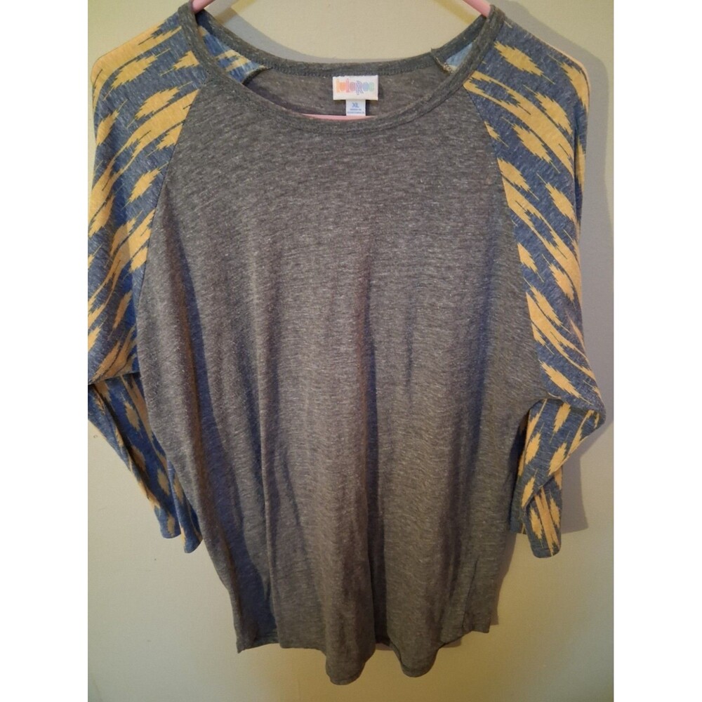 LuLaRoe Randy Raglan Tee Shirt Size XL Gray Yellow Blue Geometric Aztec lg slee